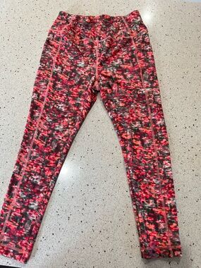 Talbots Women’s Red Pink Camo Performance Leggings